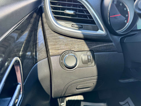 Used 2015 Buick Encore FWD image 22