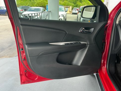 Used 2019 Dodge Journey SE image 35