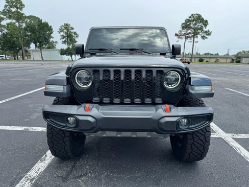 Used 2020 Jeep Gladiator Overland image 3
