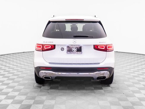 Certified 2020 Mercedes-Benz GLB 250 4MATIC image 4