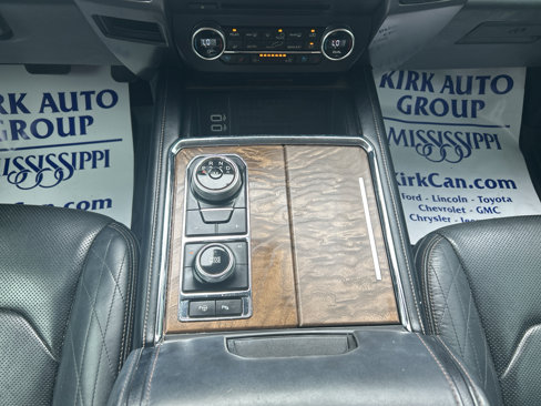 Used 2018 Ford Expedition Platinum image 16