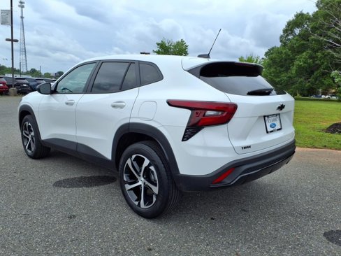Used 2025 Chevrolet Trax RS image 16