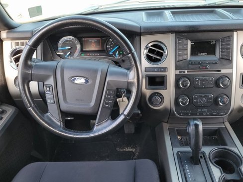 Used 2015 Ford Expedition XLT image 10