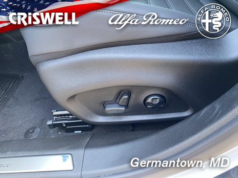 New 2025 Alfa Romeo Tonale w/ Premium Package image 20
