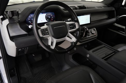 Used 2020 Land Rover Defender 110 First Edition image 12