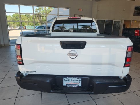 Used 2024 Nissan Frontier S image 8