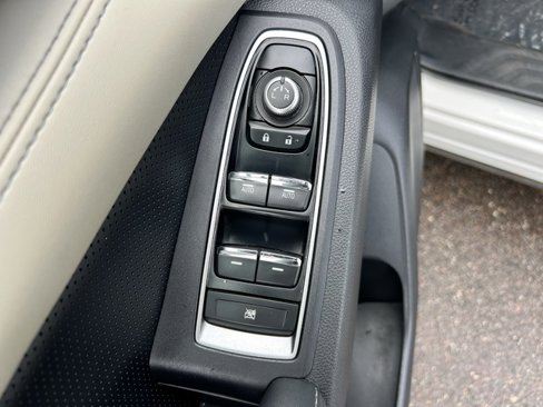 Used 2019 Subaru Ascent Limited image 21