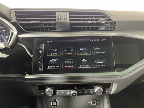 Used 2025 Audi Q3 2.0T Premium Plus w/ Premium Plus Package image 24