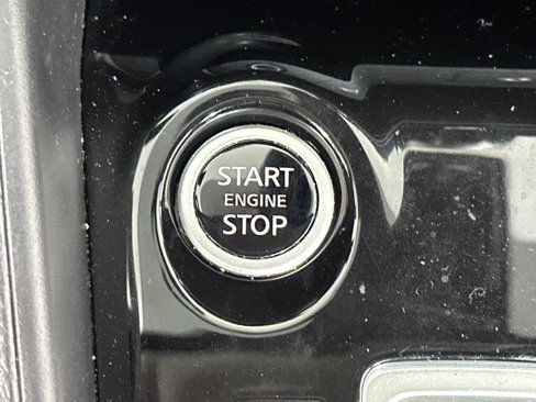Used 2023 Nissan Versa SV image 22