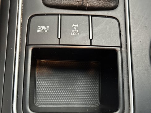 Used 2020 Kia Sorento LX image 32
