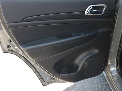 Used 2021 Jeep Grand Cherokee Laredo X image 24