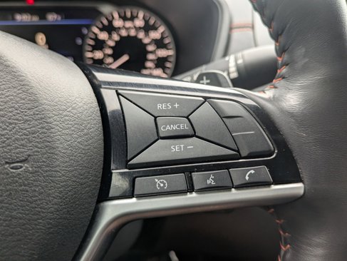 Used 2021 Nissan Altima 2.5 SR w/ SR Premium Package image 16