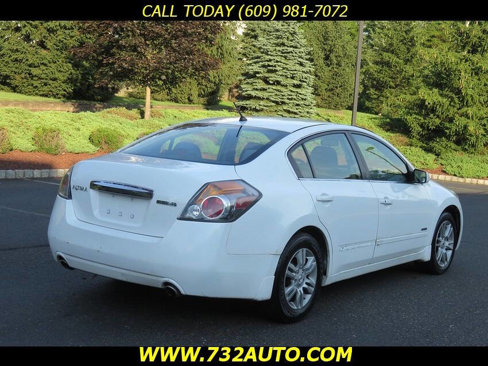 Used 2010 Nissan Altima Hybrid Sedan image 12