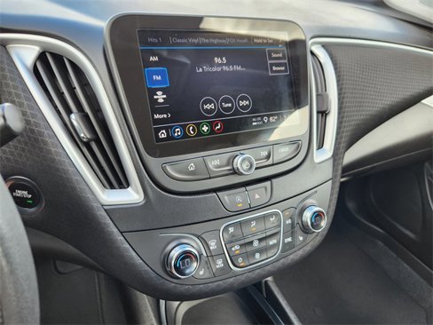 Used 2024 Chevrolet Malibu LT image 23