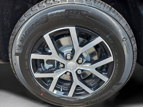 New 2025 Jeep Grand Cherokee L Limited image 31