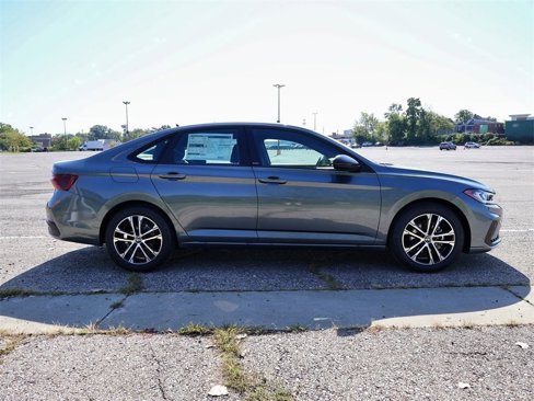 New 2025 Volkswagen Jetta Sport image 7