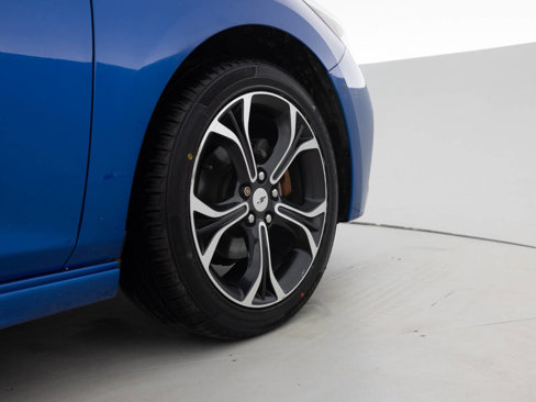 Used 2019 Chevrolet Cruze LT w/ Convenience Package image 18