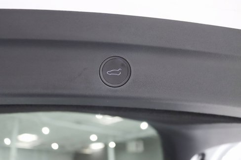 Used 2023 Tesla Model Y Performance image 37