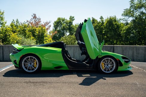 New 2025 McLaren 750S Spider image 13
