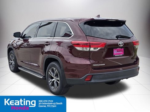 Used 2017 Toyota Highlander LE image 9