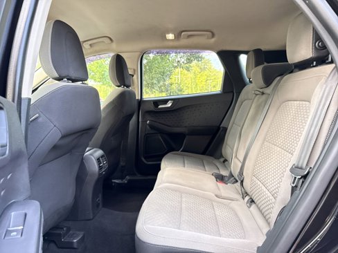 Used 2020 Ford Escape SE image 14
