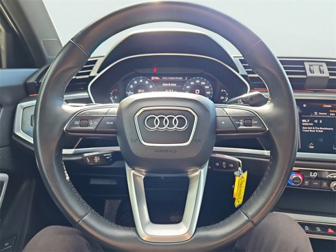 Certified 2022 Audi Q3 2.0T Premium Plus w/ Premium Plus Package image 30