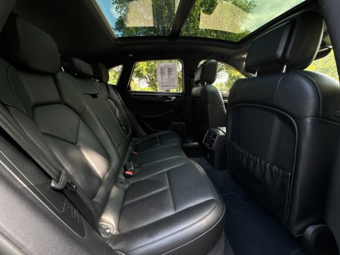 Used 2018 Porsche Macan S image 36