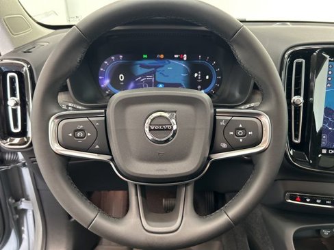New 2025 Volvo XC40 B5 Core w/ Protection Package Premier image 7