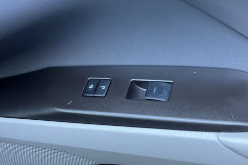 Used 2022 Toyota Camry SE image 22