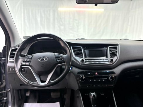 Used 2016 Hyundai Tucson Sport image 14