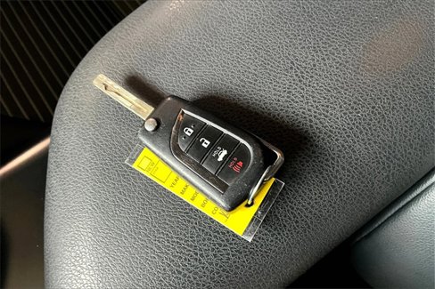 Used 2019 Toyota Camry SE image 29