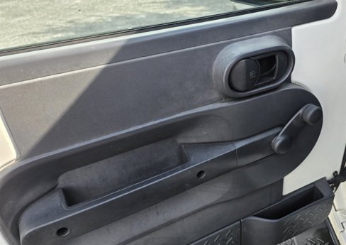Used 2009 Jeep Wrangler X image 13