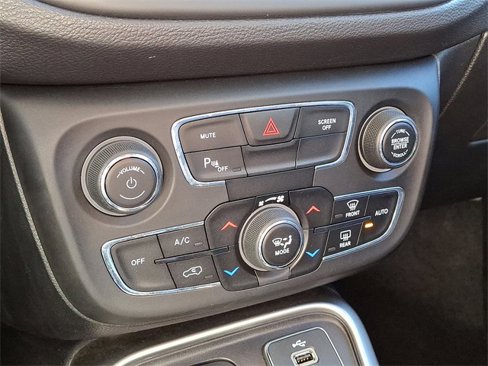 Used 2018 Jeep Compass Latitude w/ Popular Equipment Group image 16