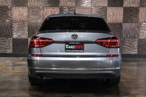 Used 2017 Volkswagen Passat 1.8T SE w/ SE Lighting Package image 11