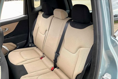 Used 2017 Jeep Renegade Latitude image 19