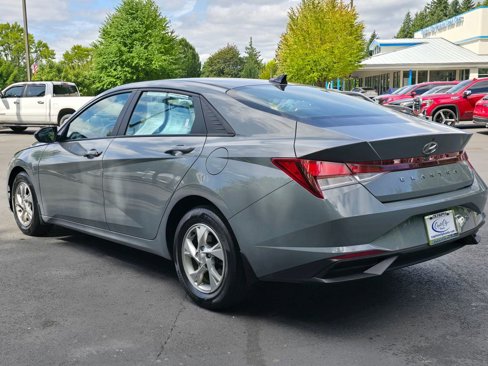 Used 2022 Hyundai Elantra SE w/ Cargo Package image 26