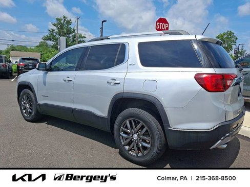Used 2017 GMC Acadia SLT image 6
