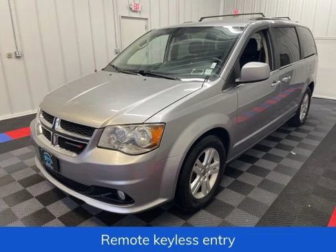 Used 2020 Dodge Grand Caravan Crew w/ Driver Convenience Group image 7