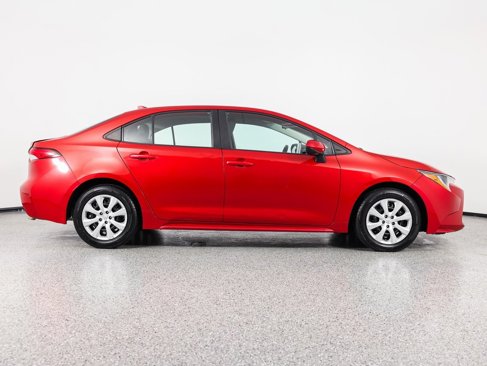 Used 2021 Toyota Corolla LE image 10