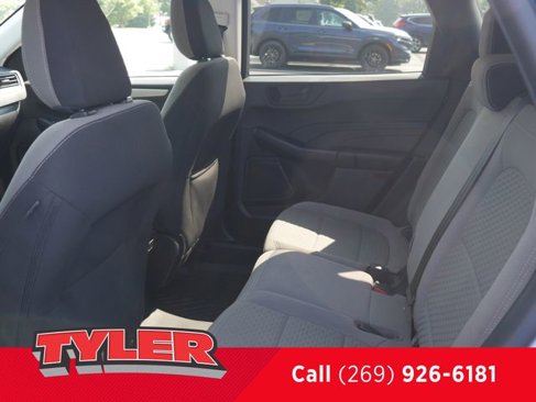 Used 2022 Ford Escape SE w/ Cold Weather Package image 42