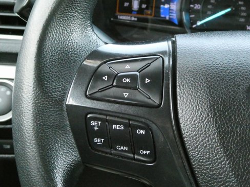 Used 2017 Ford Explorer XLT w/ Equipment Group 202A image 13