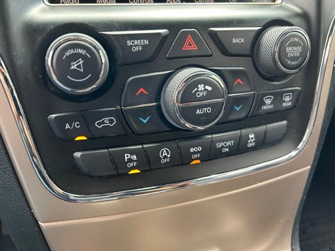 Used 2016 Jeep Grand Cherokee Laredo 75th Anniversary image 32