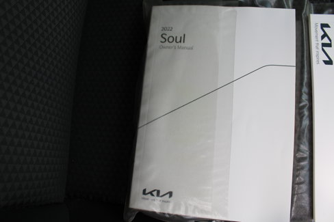 Used 2022 Kia Soul LX image 23