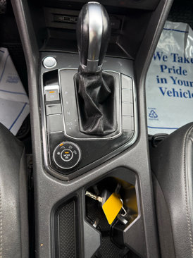 Used 2019 Volkswagen Tiguan SE w/ Panoramic Sunroof Package image 23