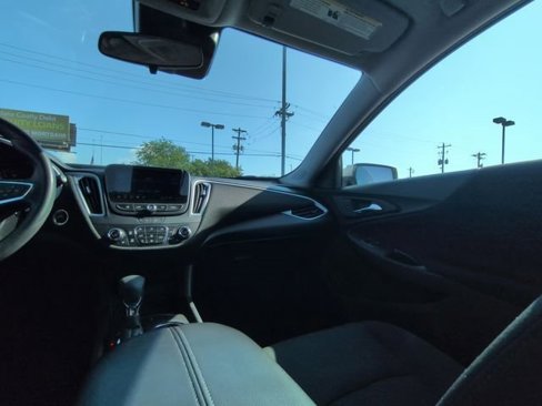 Certified 2023 Chevrolet Malibu LT image 3