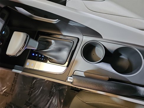 New 2025 Hyundai Elantra Sport image 23