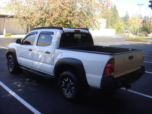 Used 2015 Toyota Tacoma 4x4 Double Cab image 11