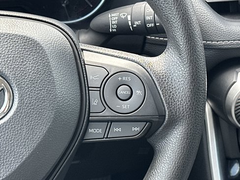 Used 2024 Toyota RAV4 XLE image 27