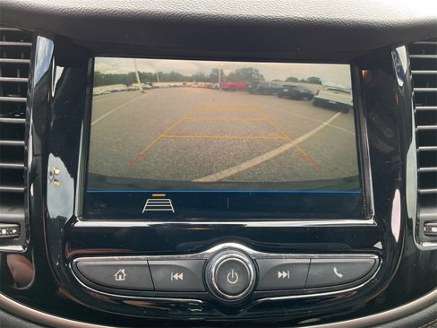 Used 2019 Chevrolet Trax LT w/ LT Convenience Package image 20