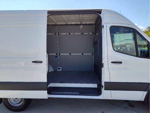 New 2024 Mercedes-Benz Sprinter 2500 image 14